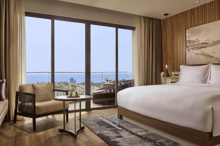 Studio King Sea View with Balcony